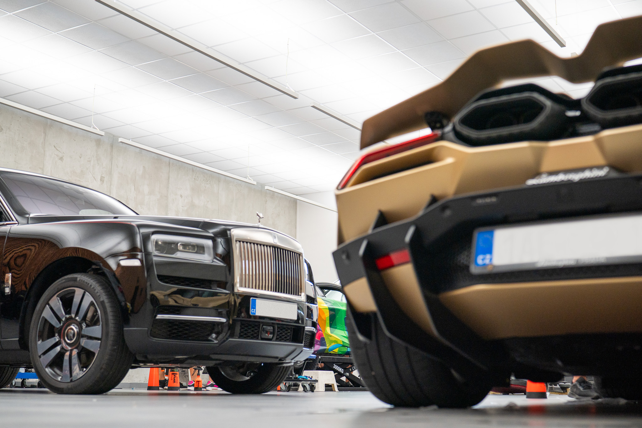 Case study: Rolls-Royce under Spectrasol lights