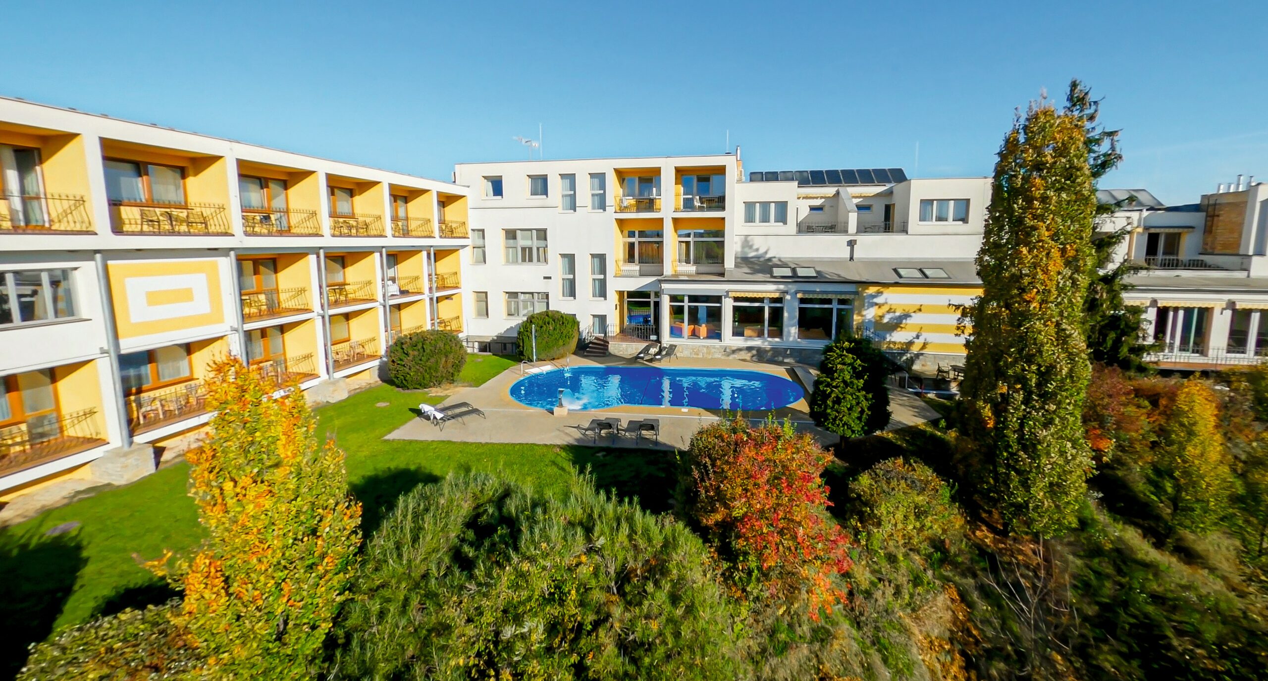 nivamare_budova-_dron-cmyk-2-scaled