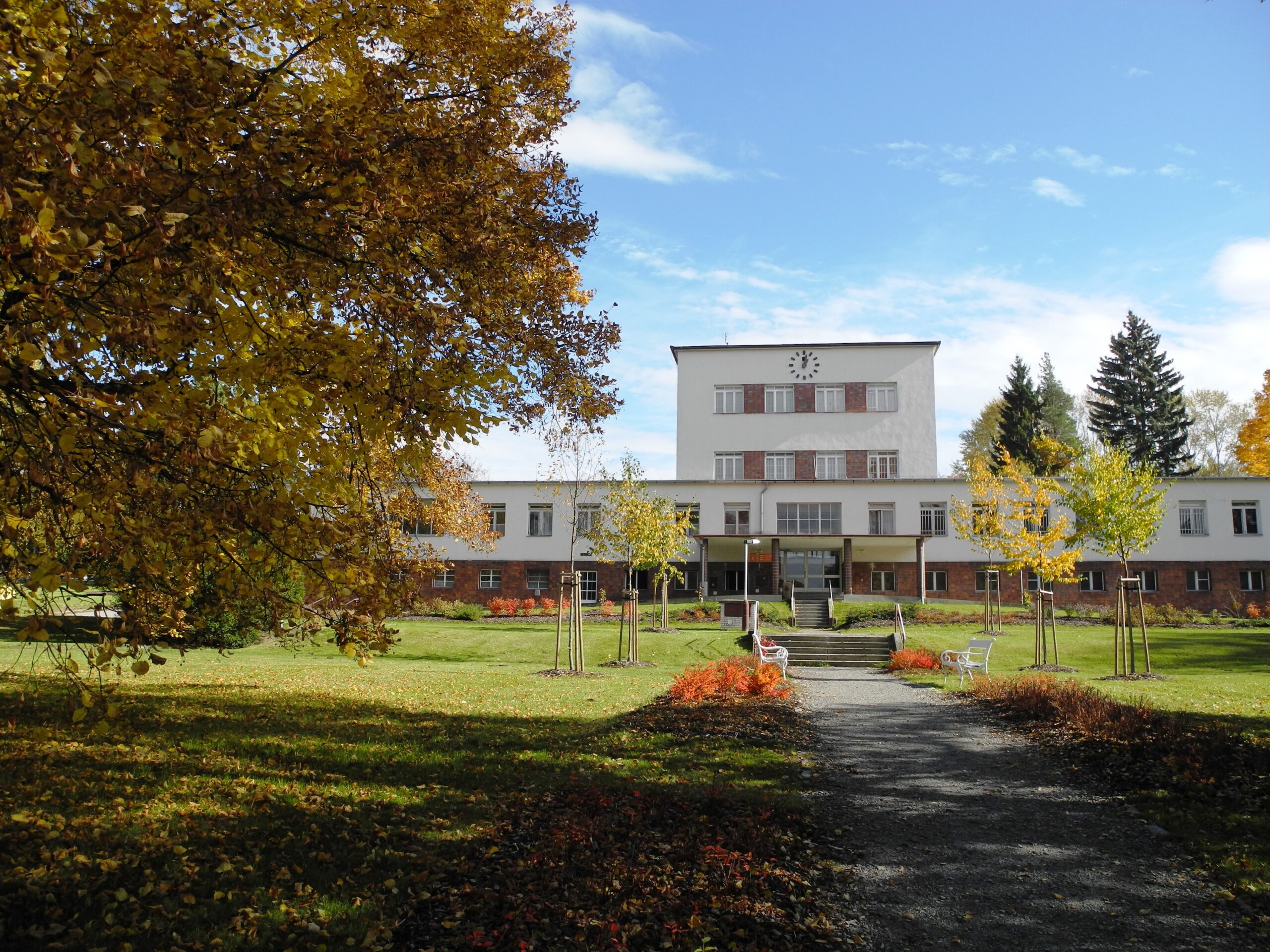 pavilon-V-scaled pavilon-V-scaled